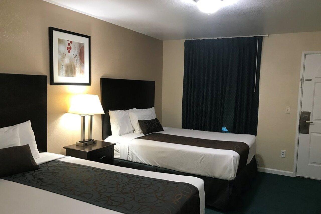 Hotel Yosemite Parkway Merced Exterior foto