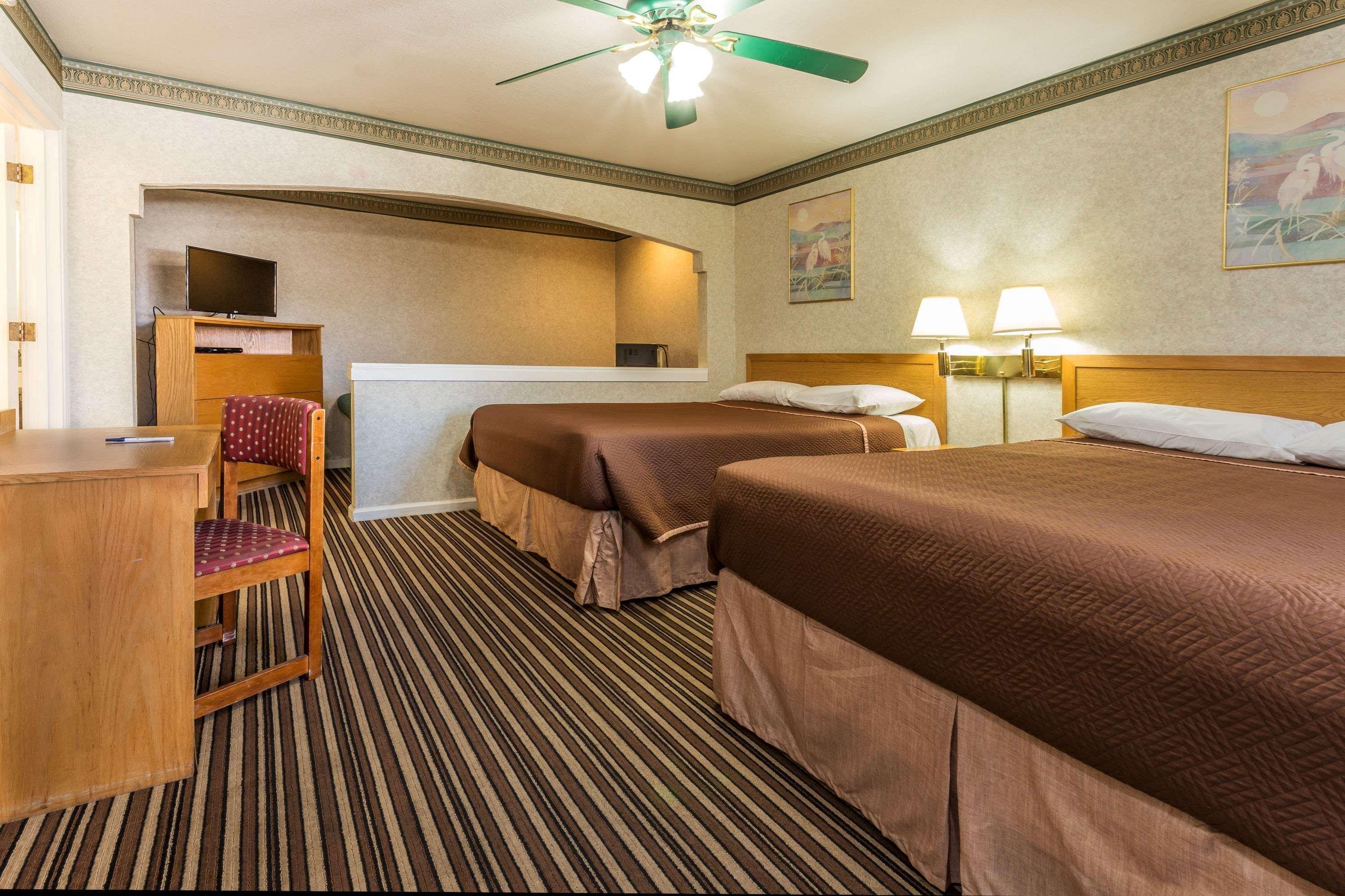 Hotel Yosemite Parkway Merced Exterior foto