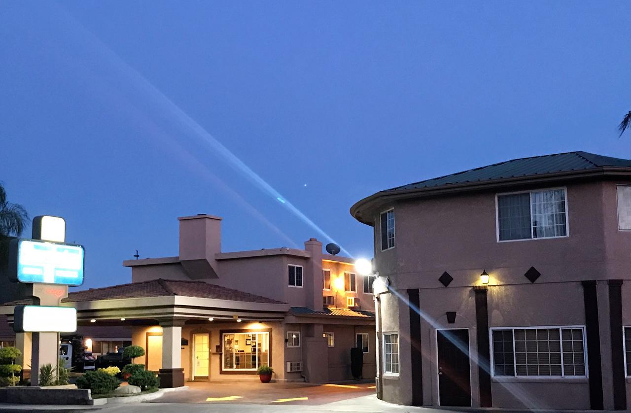 Hotel Yosemite Parkway Merced Exterior foto